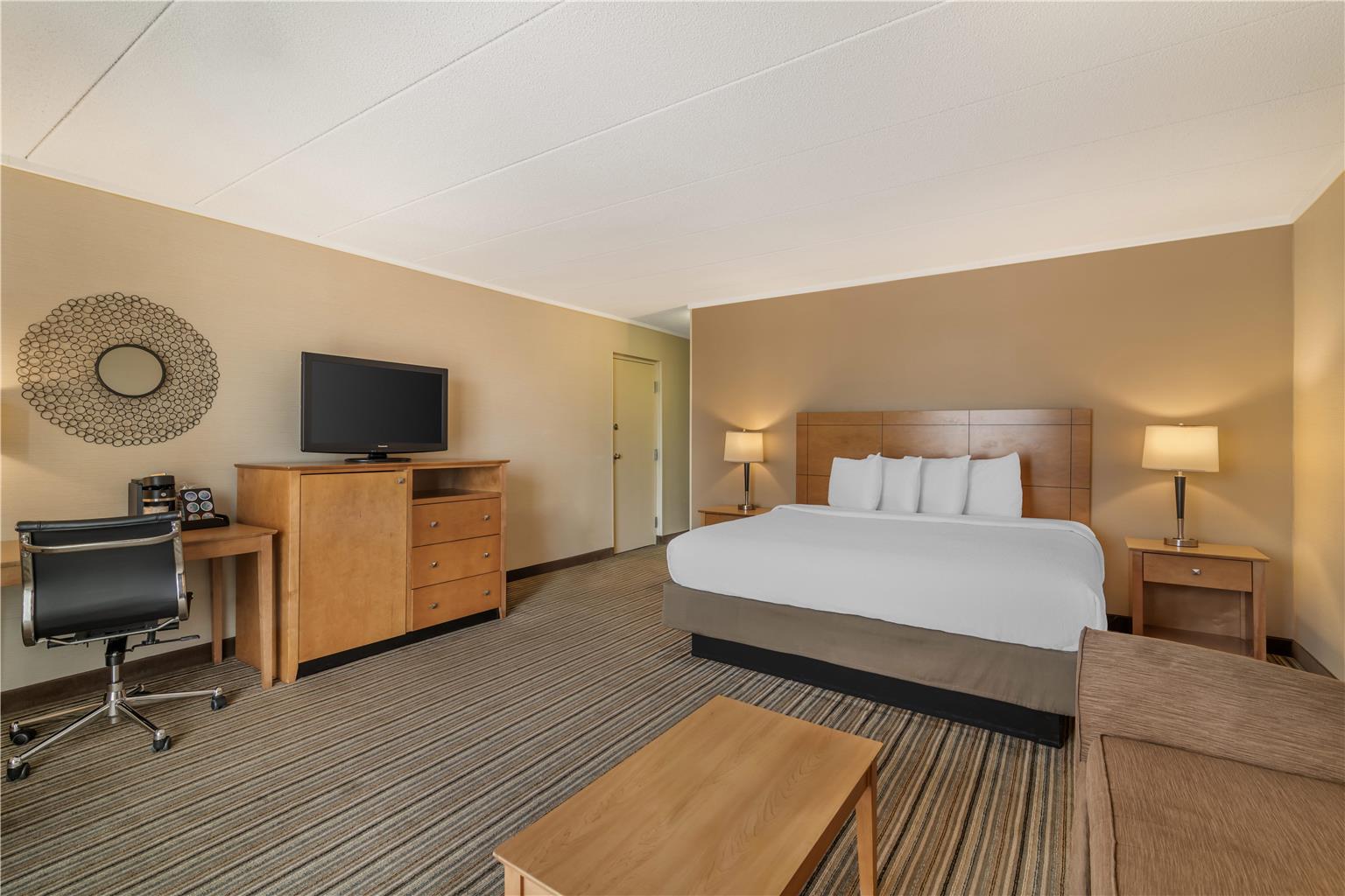 Фото Best Western Plus Waltham Boston