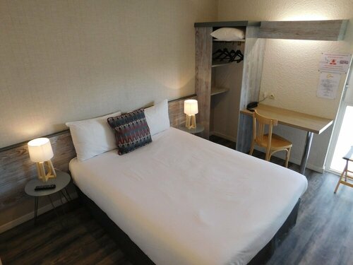 Гостиница Brit Hotel Ariès, Argentan в Аржентане