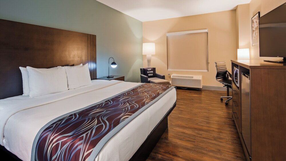 Фото Best Western Plus New Barstow Inn & Suites