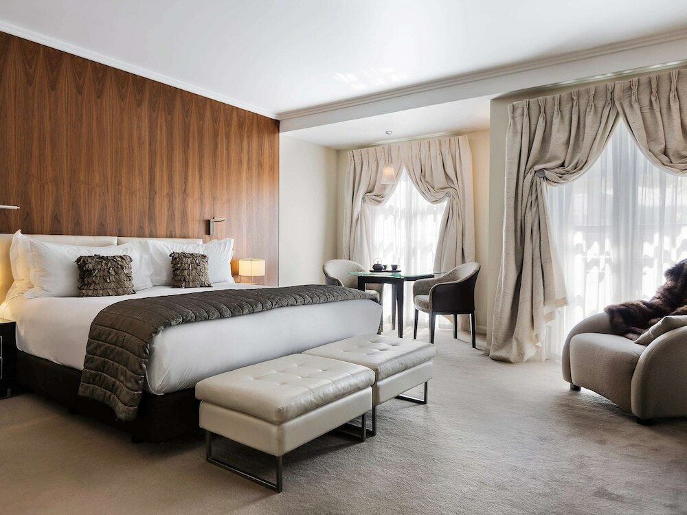 Фото Sofitel Queenstown Hotel and SPA