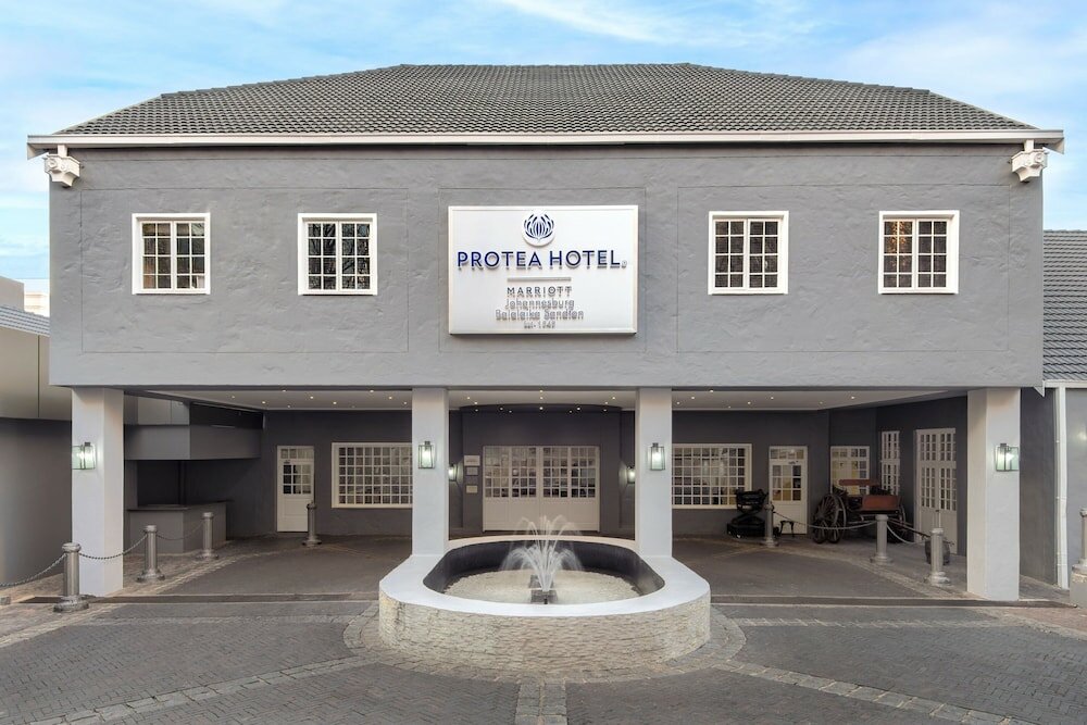 Фото Protea Hotel by Marriott Johannesburg Balalaika Sandton