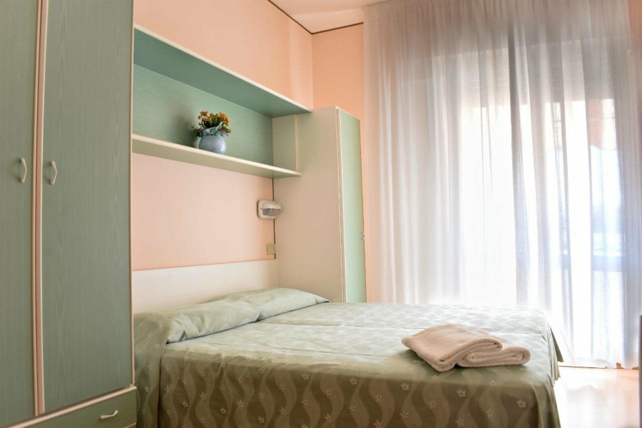 Фото Hotel Ville de Paris