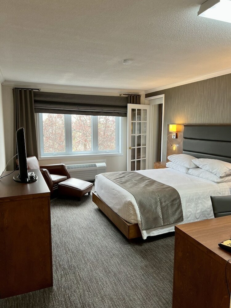 Фото Atlantic Host Hotel