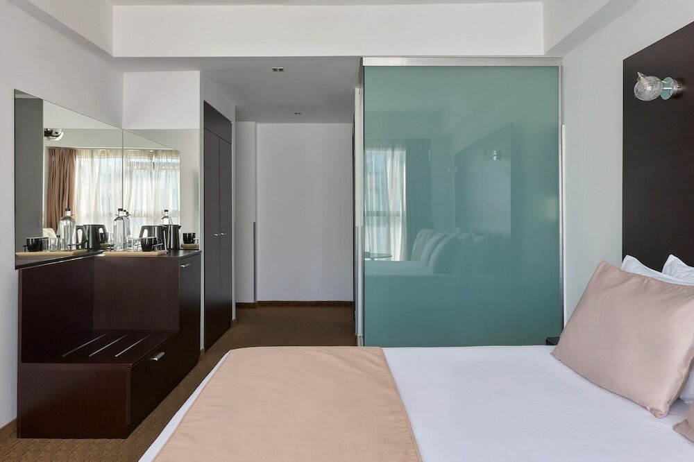 Фото Breeze Boutique Hotel
