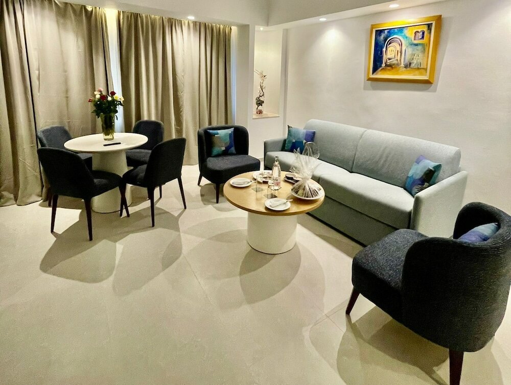 Фото Golden Tulip Taj Sultan