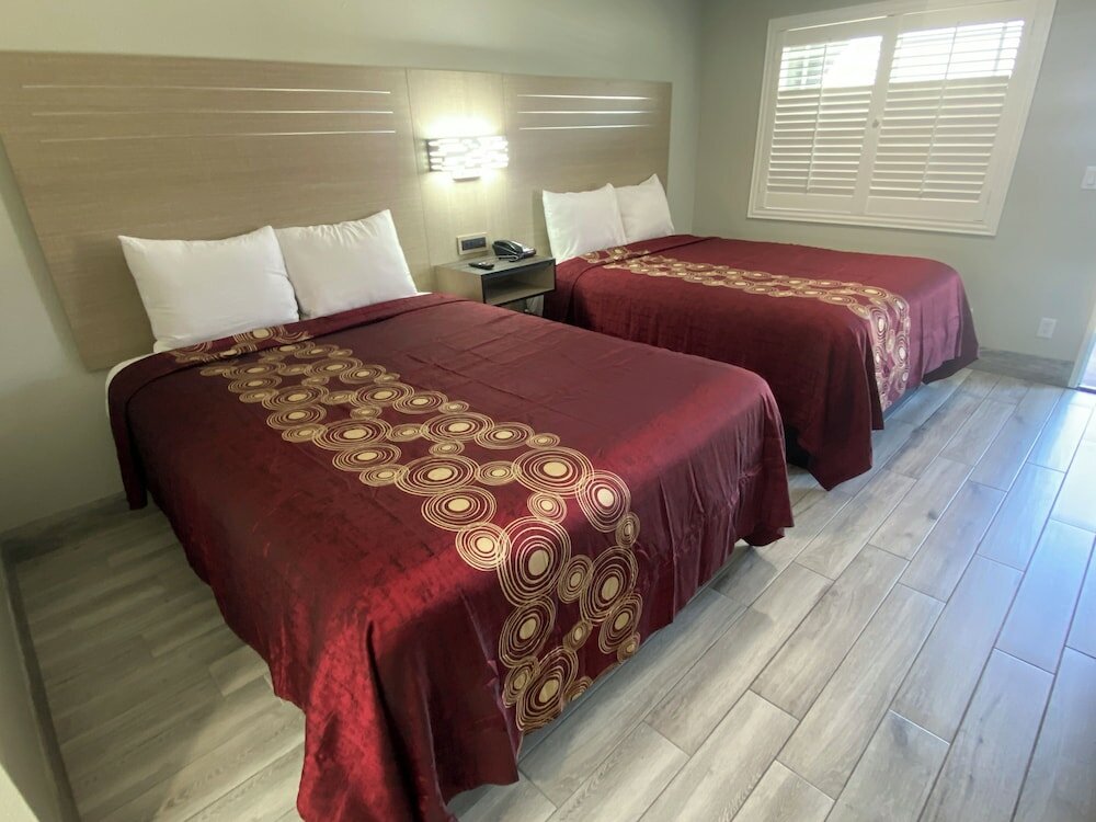 Фото Mayfair Inn