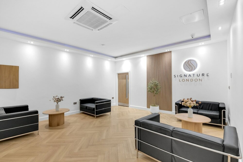 Фото Signature London
