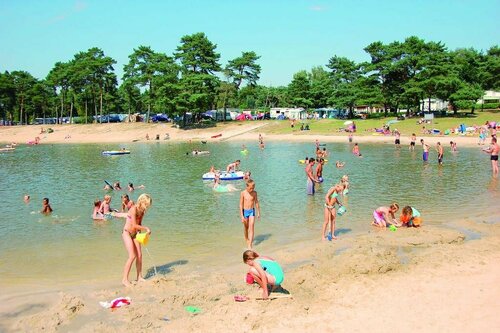 Внешний вид отеля Oostappen Vakantiepark Blauwe Meer в Ломмеле, фото 2