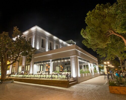 Гостиница Panellinion Luxury Rooms в Каламате
