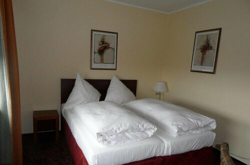 Гостиница Wiking Hotel в Хенштедт-Ульцбурге