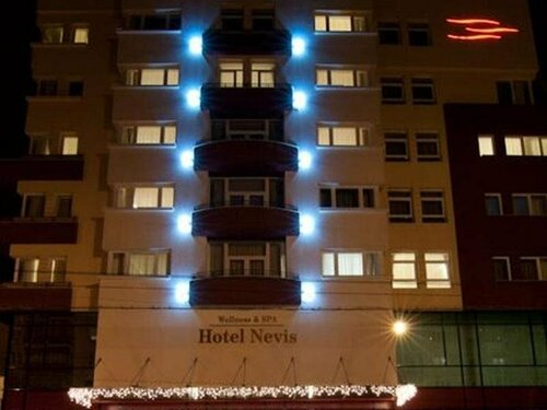 Гостиница Hotel Nevis Wellness & SPA в Орадя