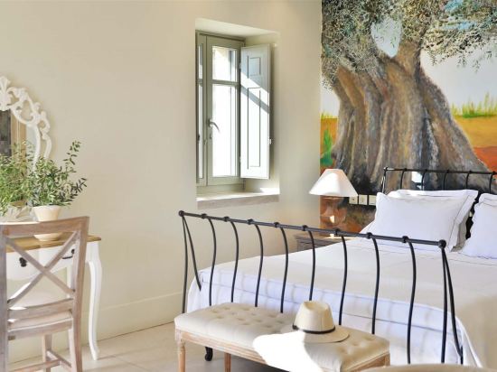 Фото Akrolithi Boutique Hotel