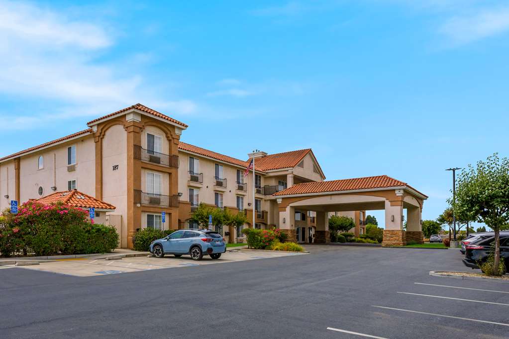 Фото Best Western Salinas Valley Inn & Suites