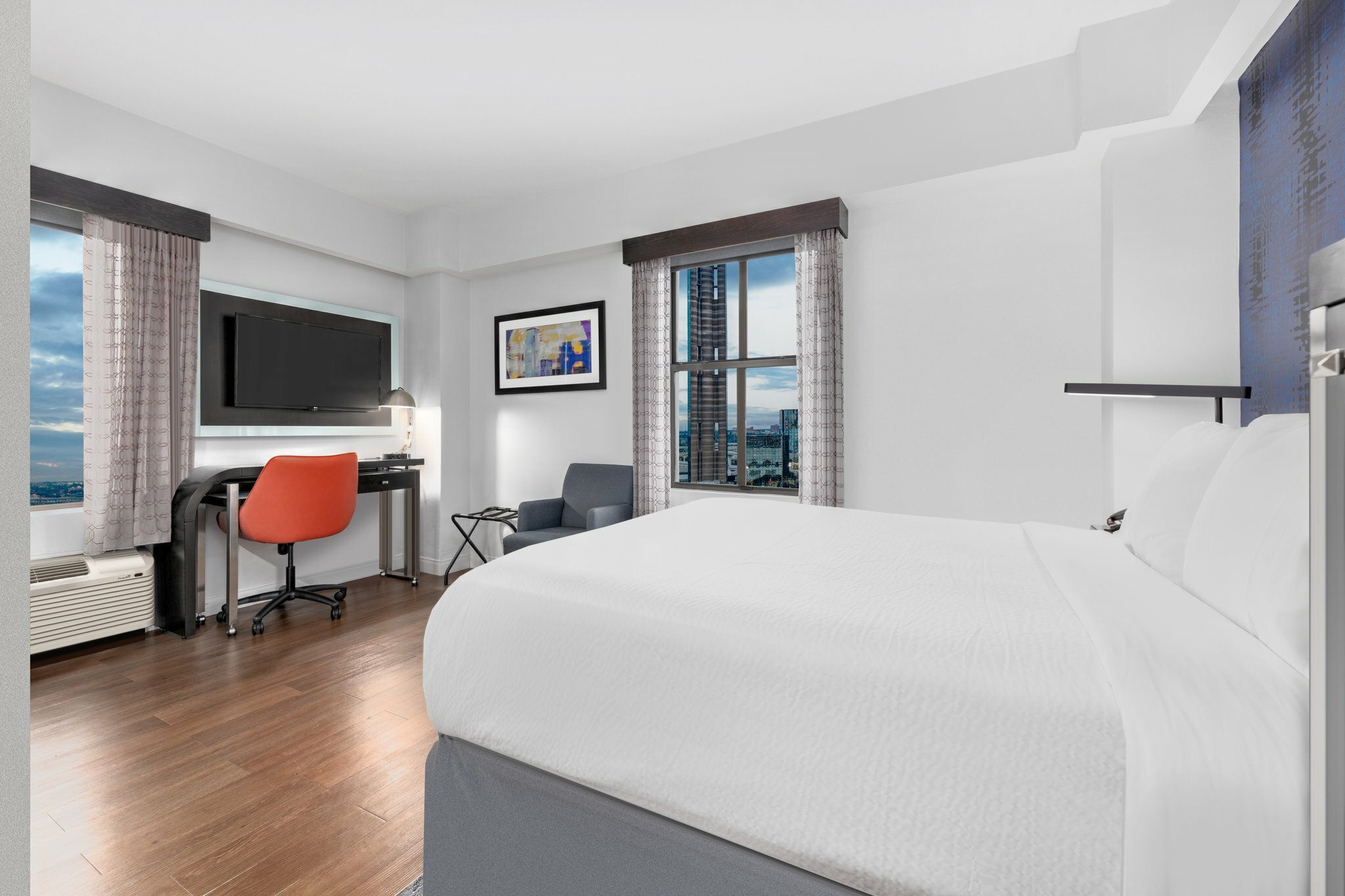 Фото Holiday Inn Express Dallas Downtown, an Ihg Hotel