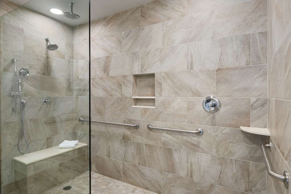 Фото Hilton Garden Inn Stony Brook