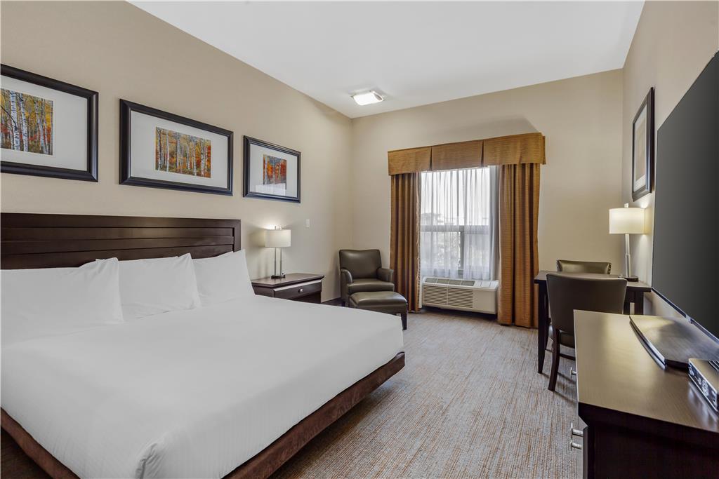 Фото Best Western Wainwright Inn & Suites