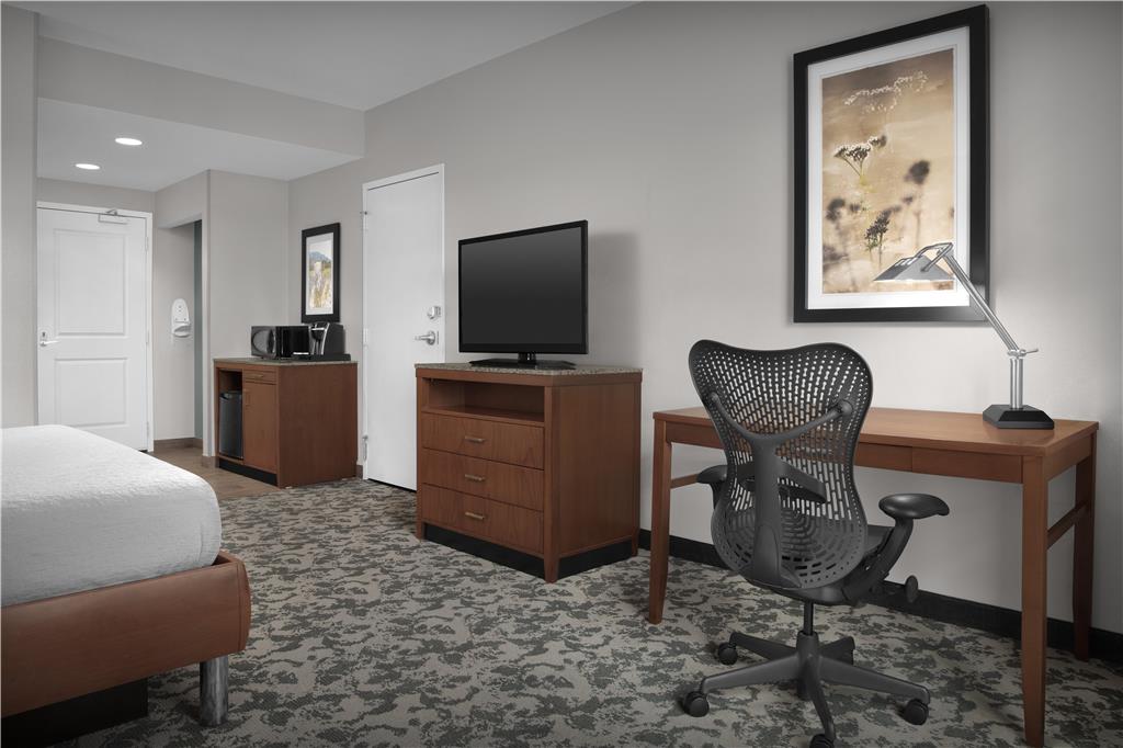 Фото Hilton Garden Inn Oklahoma City Bricktown