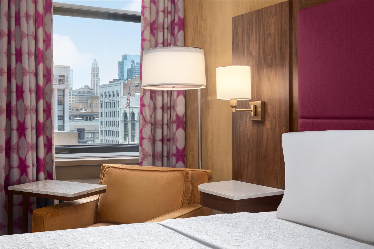 Фото Hampton Inn Majestic Chicago Theatre District