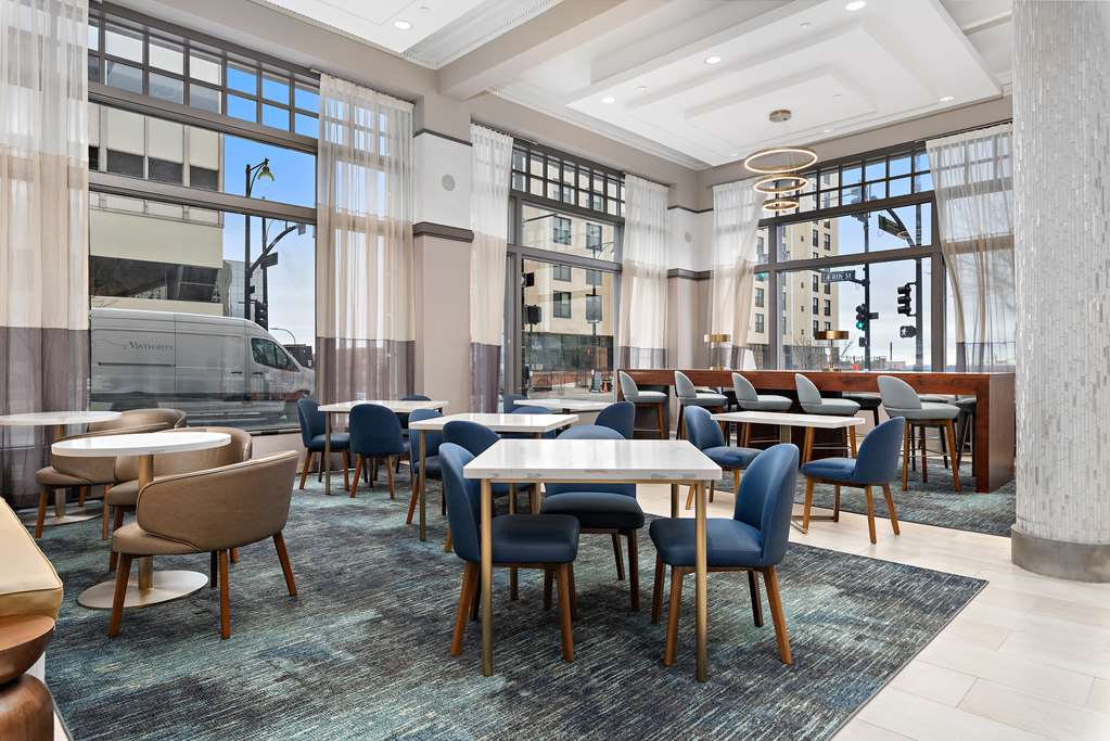 Фото Hampton Inn Kansas City/Downtown Financial District