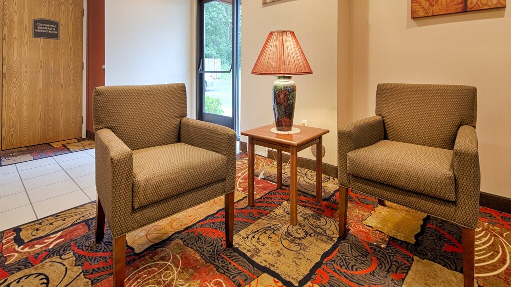 Фото Best Western Plaza Hotel Saugatuck