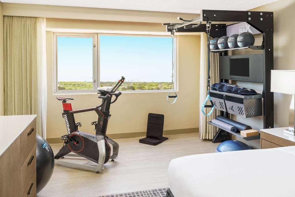 Фото DoubleTree by Hilton Orlando Airport