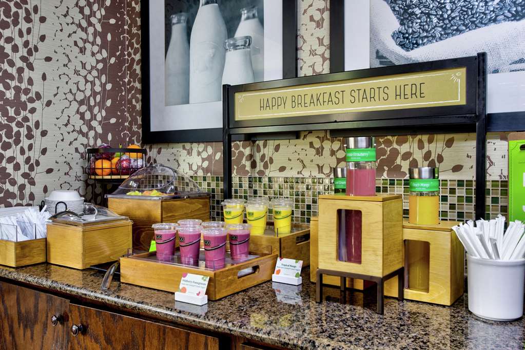 Фото Hampton Inn Salina