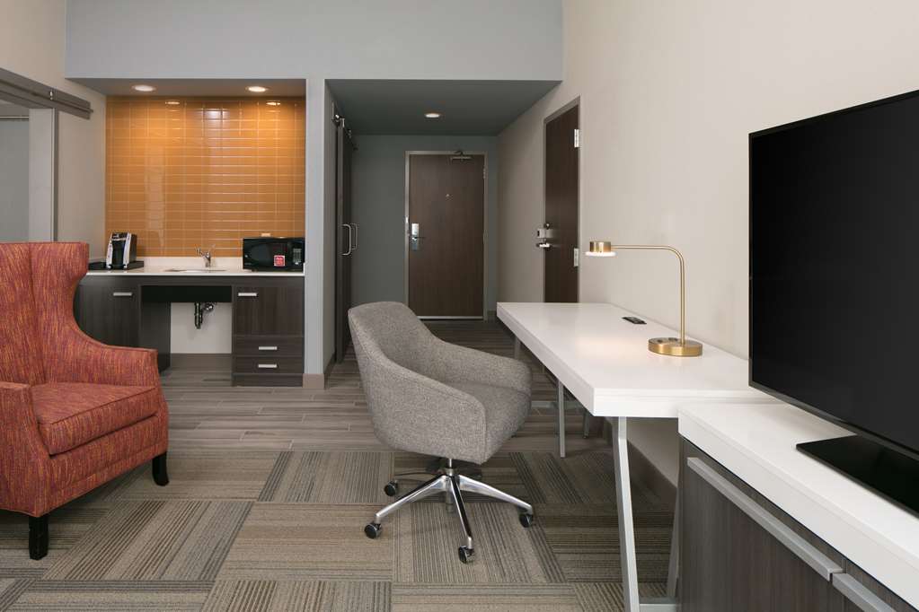 Фото Hilton Garden Inn Iowa City Downtown University