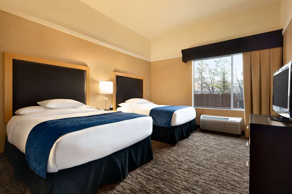 Фото DoubleTree by Hilton Hotel Oklahoma City Airport