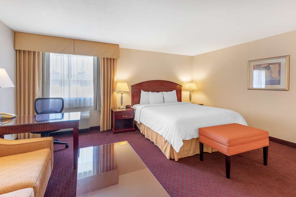 Фото Best Western Plus West Covina Inn