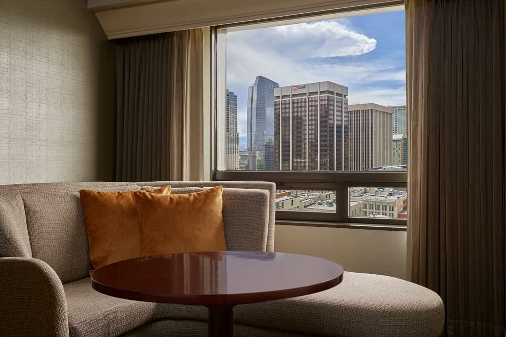 Фото Hilton Denver City Center