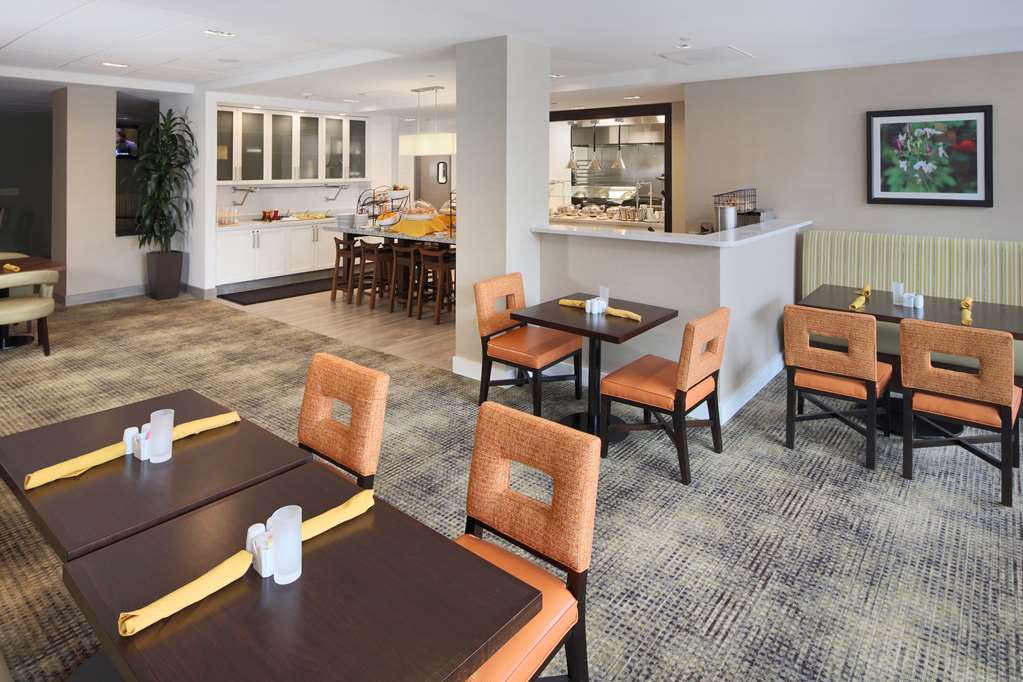 Фото Hilton Garden Inn Reagan National Airport