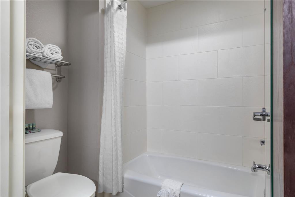 Фото Best Western Limestone Inn & Suites