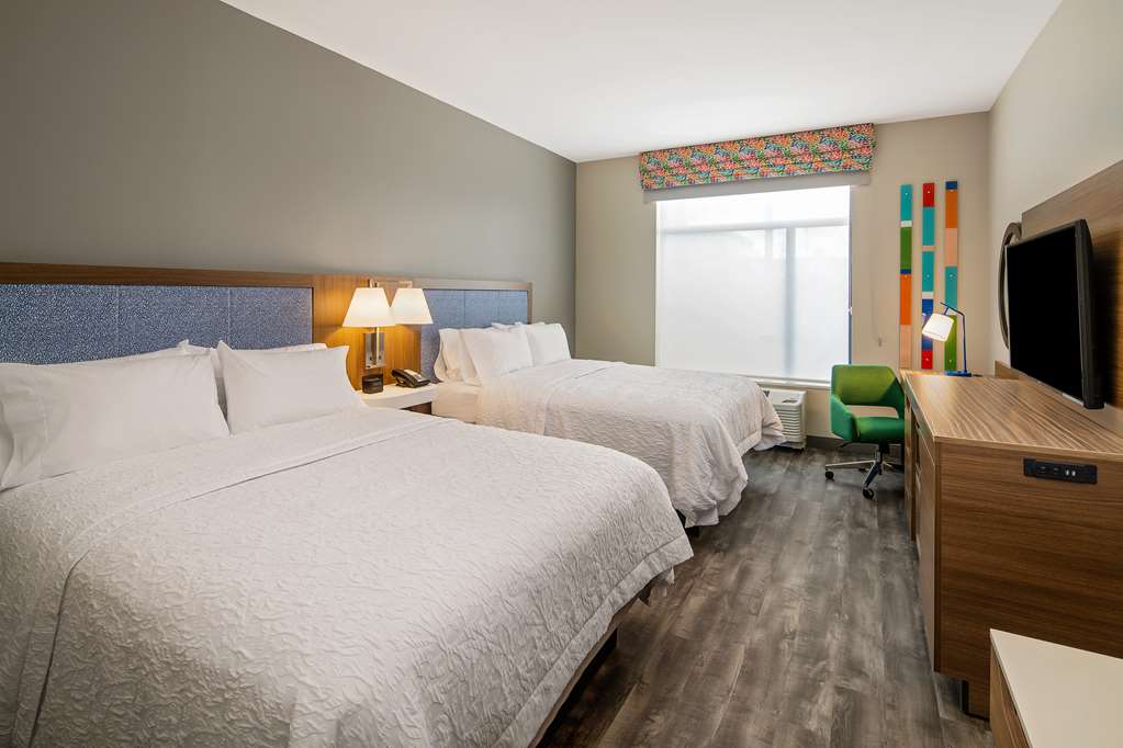 Фото Hampton Inn & Suites Raleigh Midtown