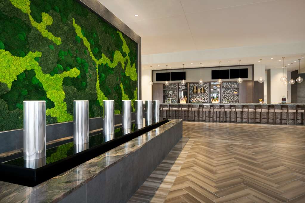 Фото Embassy Suites by Hilton San Antonio Landmark