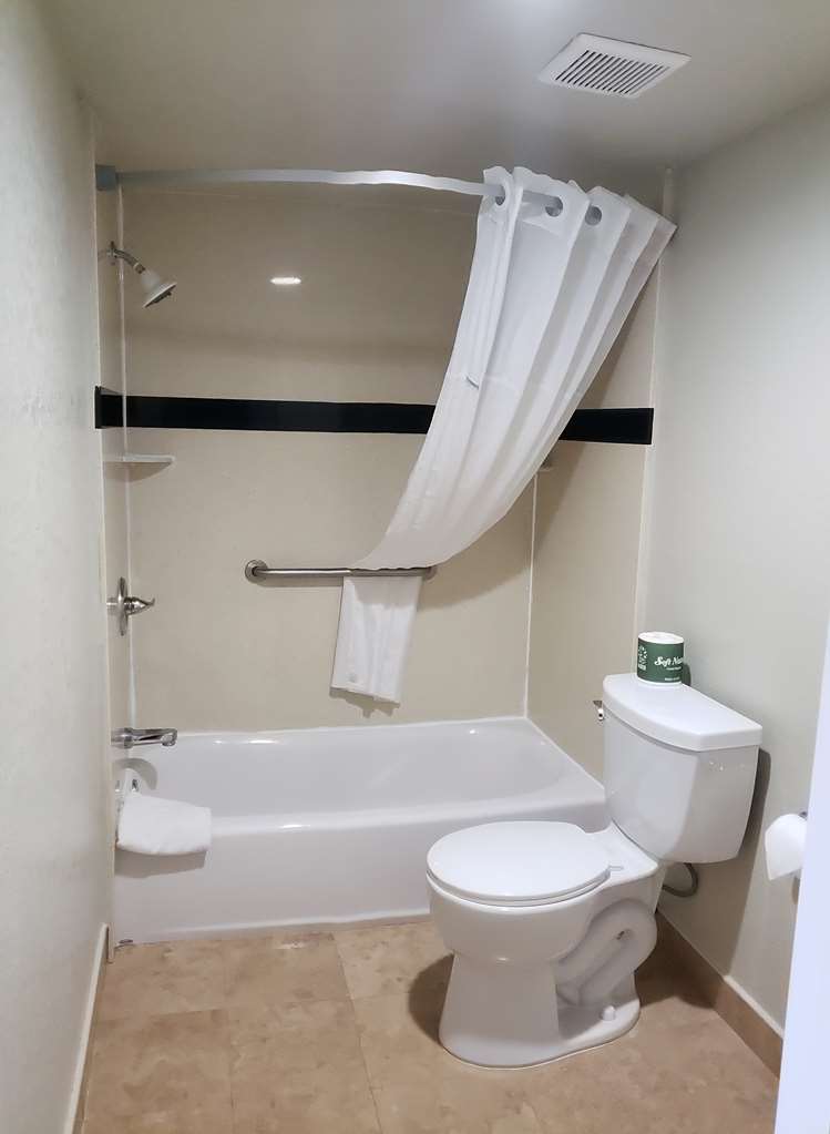 Фото SureStay Hotel by Best Western Vallejo Napa Valley