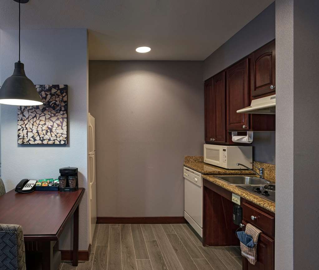 Фото Homewood Suites by Hilton Fort Collins