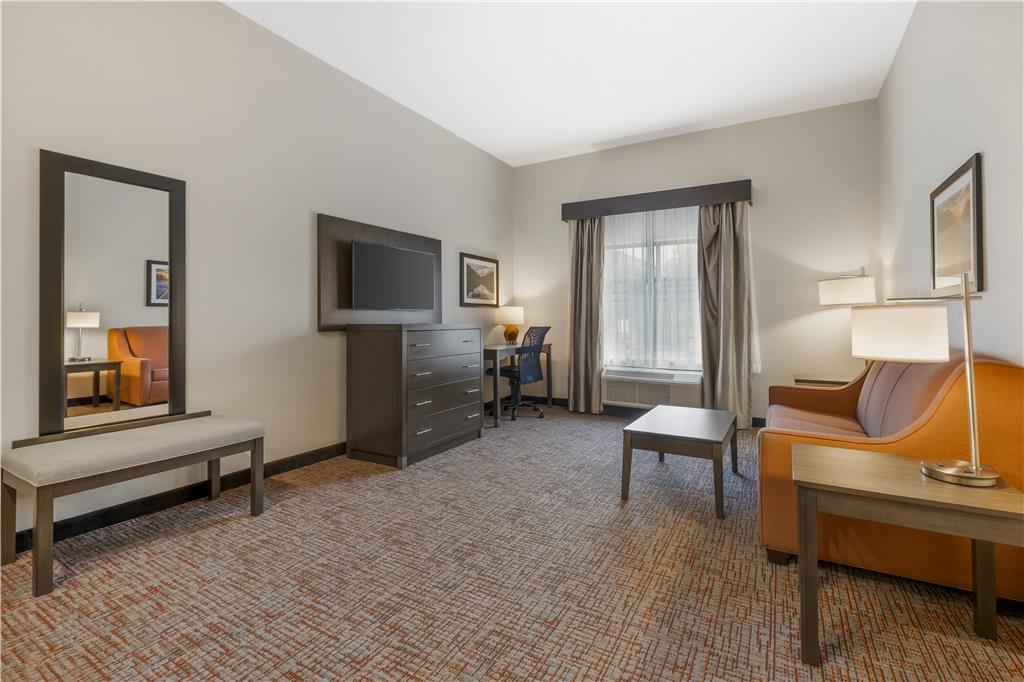 Фото B/w Plus Elizabethtown Inn & Suites