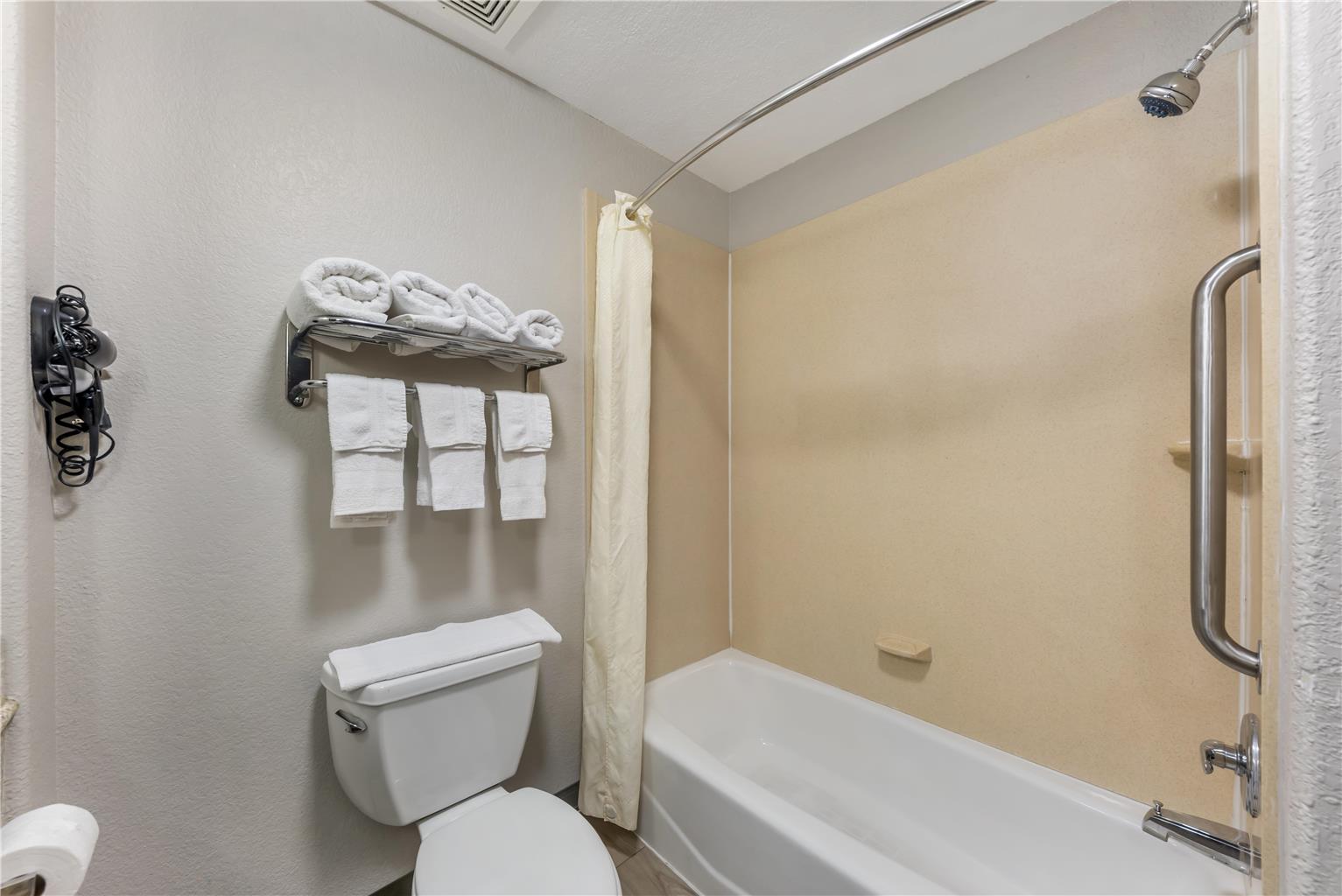Фото SureStay Plus Hotel by Best Western San Antonio SeaWorld