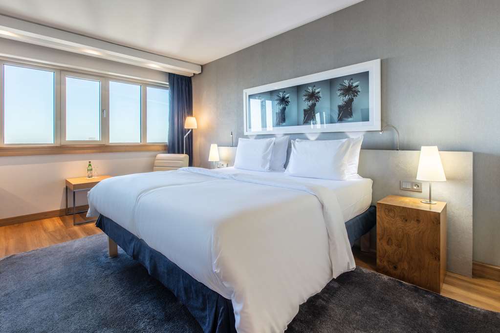 Фото Radisson Blu Hotel, Hamburg