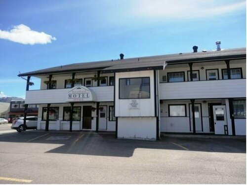 Гостиница Stratford Motel в Уайтхорс