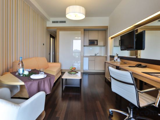 Фото Unahotels Varese