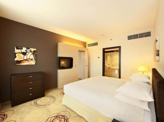 Фото DoubleTree by Hilton Hotel Kosice