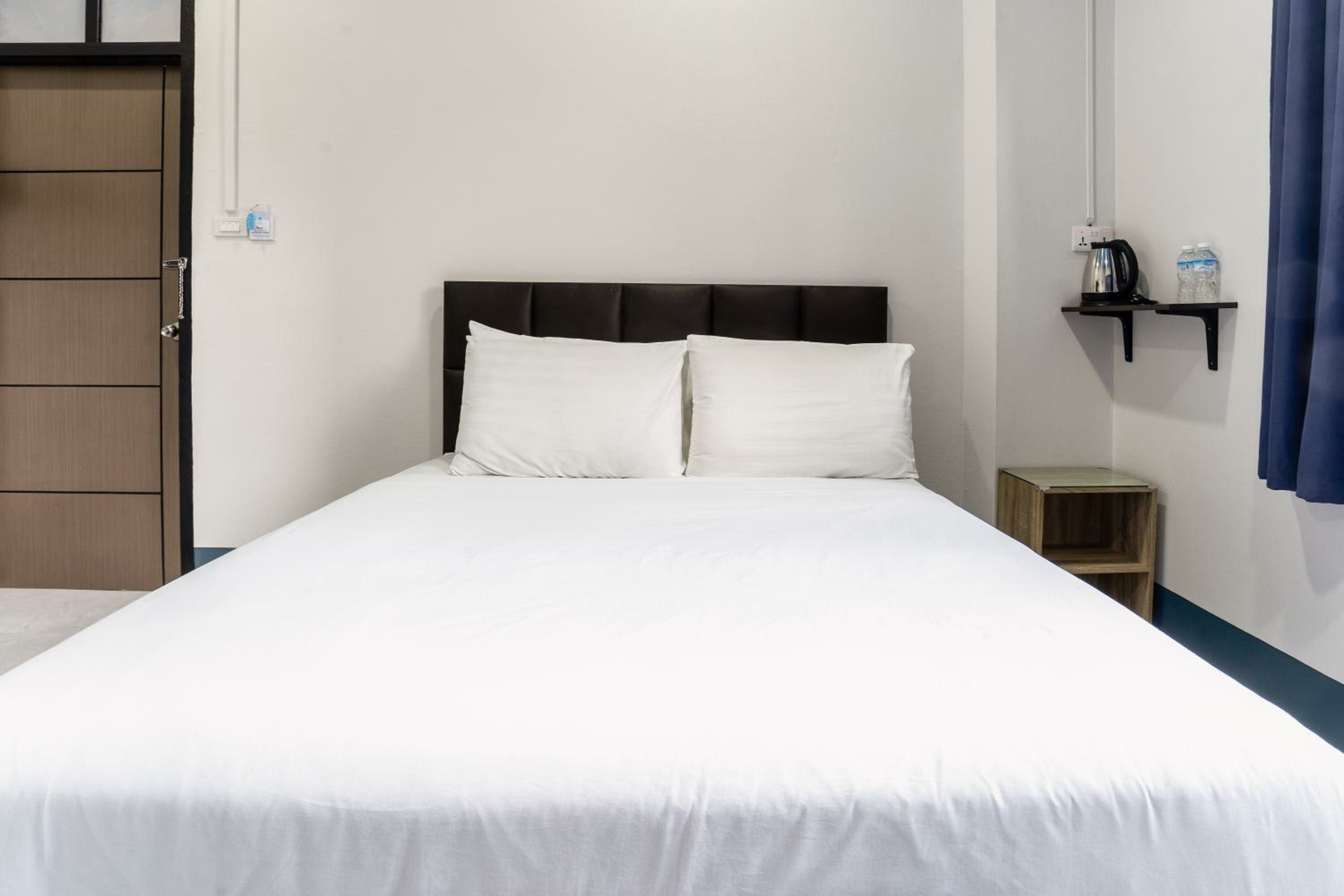 Фото Udomsuk Hotel