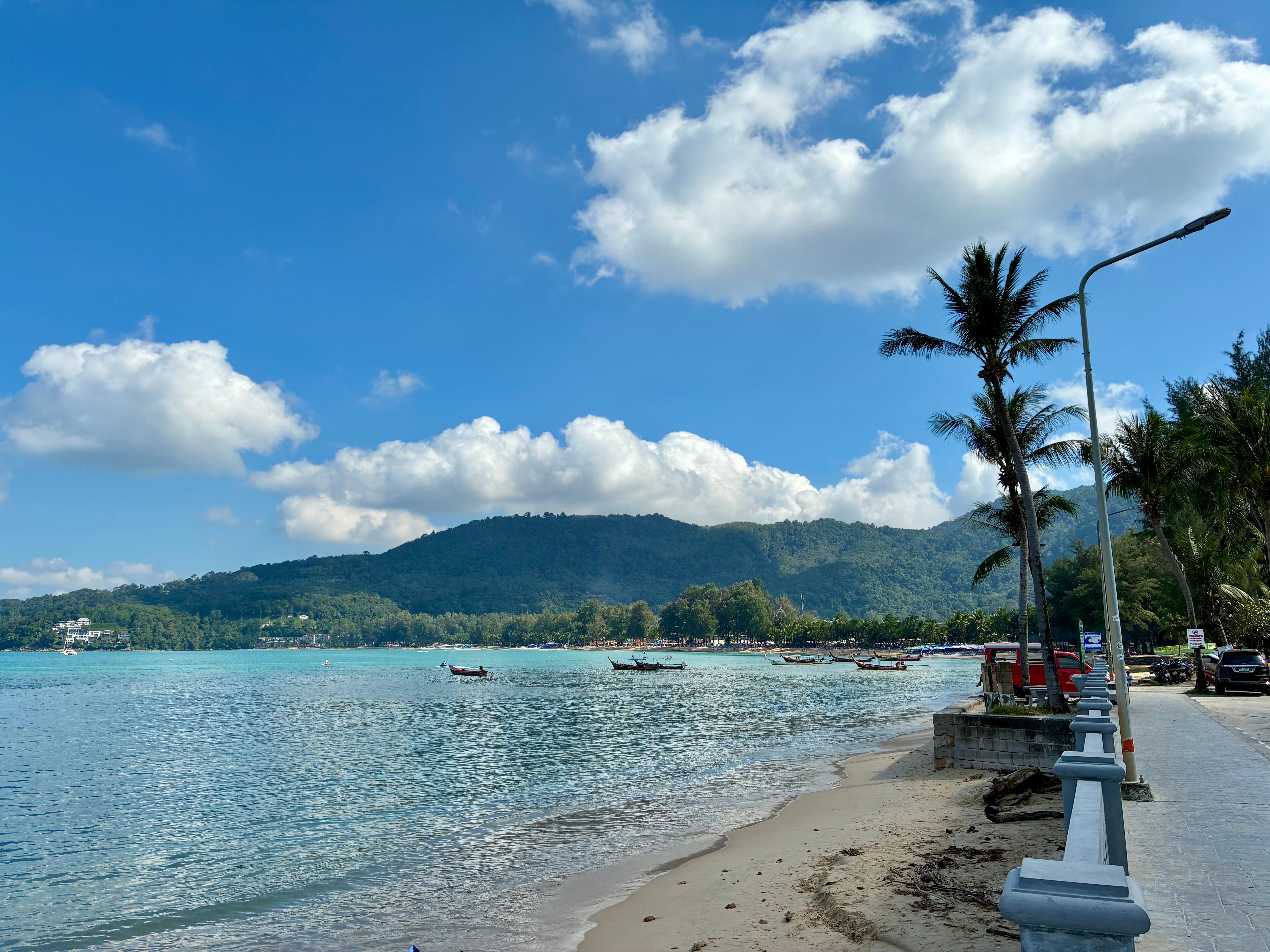 Фото Chabana Kamala Hotel