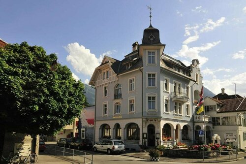 Внешний вид отеля Hotel Lötschberg в Интерлакене, фото 1