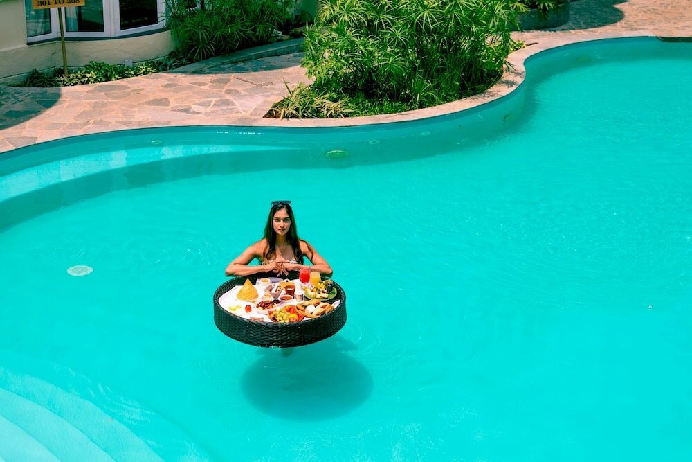 Фото Lotus Beach Resort