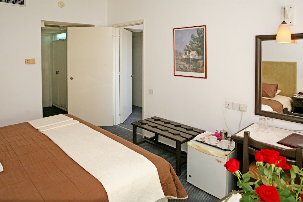 Фото Navarria Hotel