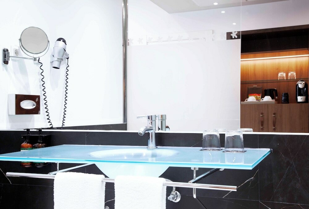 Фото Holiday Inn Madrid - Las Tablas, an Ihg Hotel