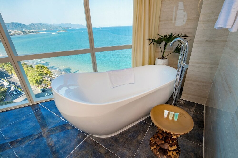 Фото Diamond Bay Nha Trang Hotel