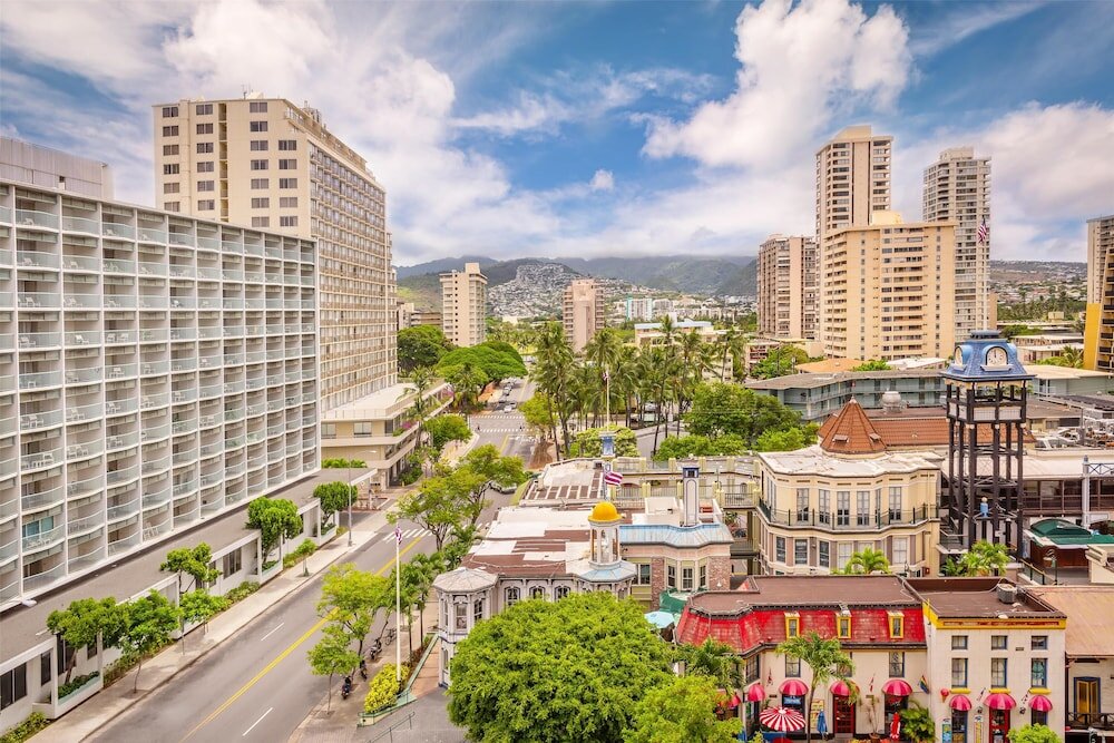 Фото Hyatt Regency Waikiki Beach Resort & SPA
